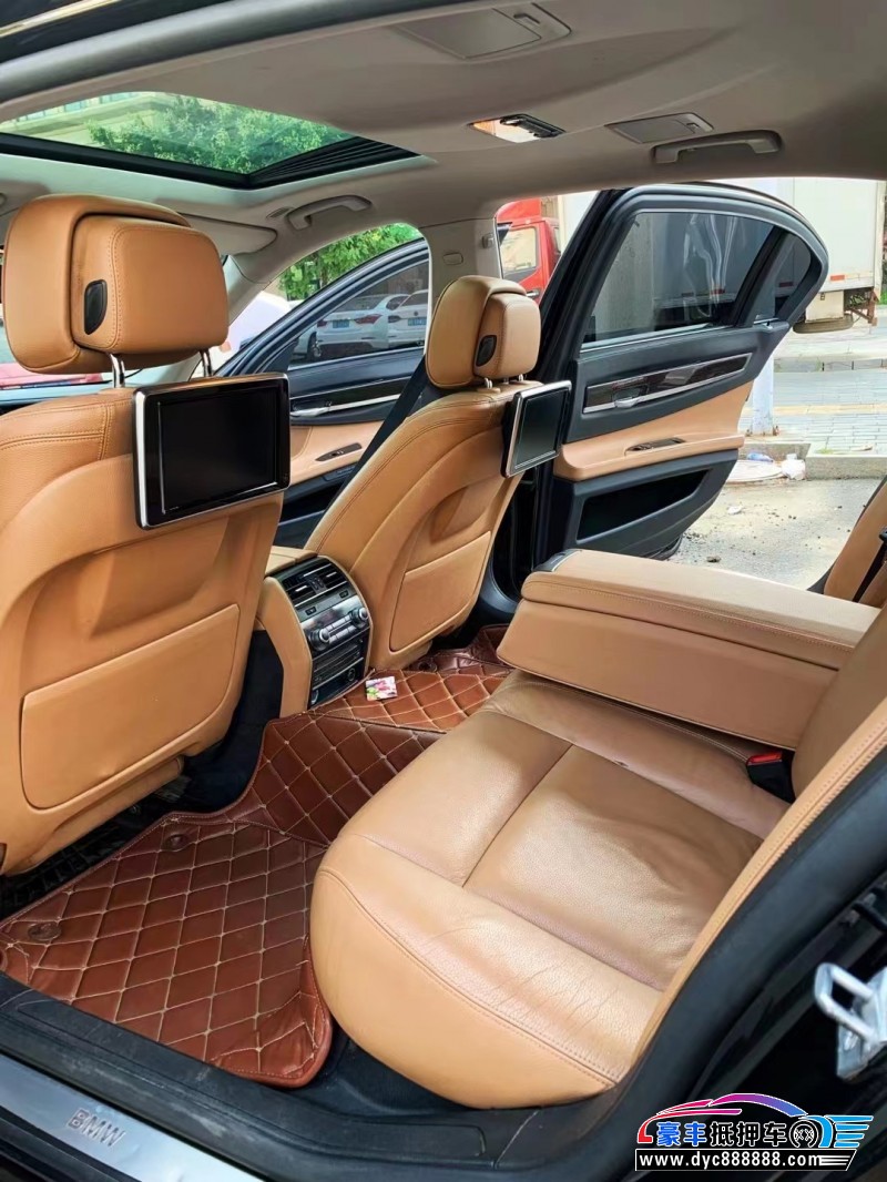 14年宝马7系轿车抵押车出售