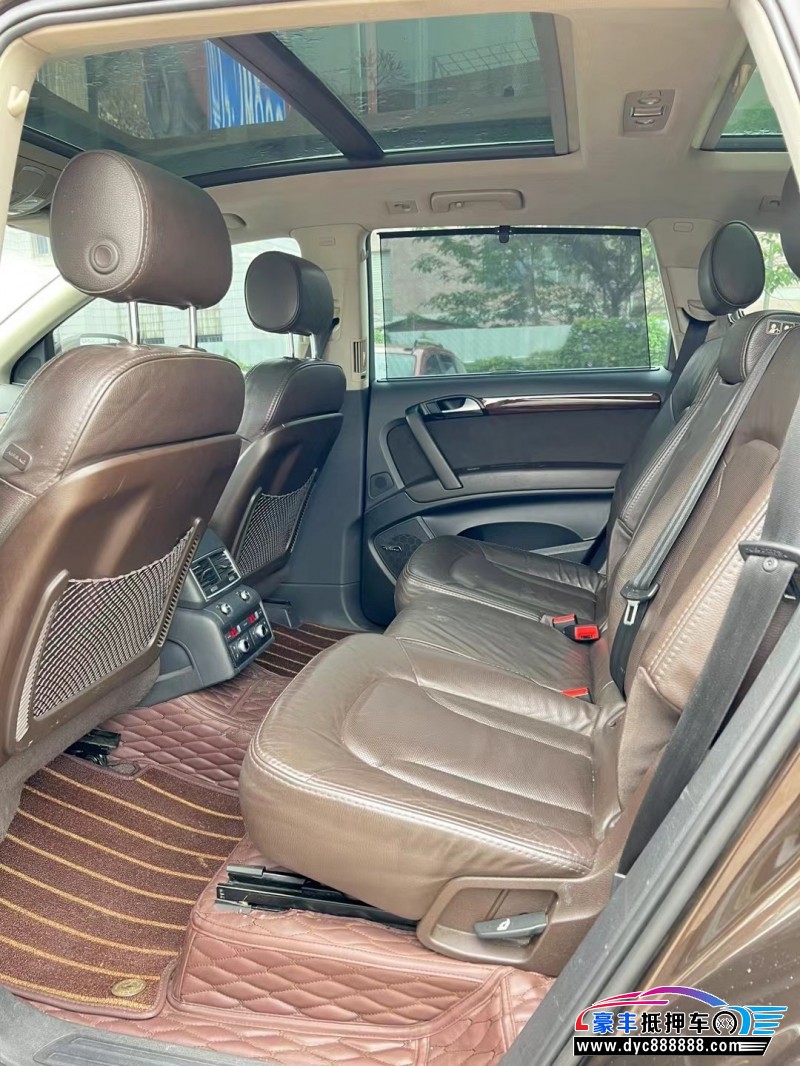 12年奥迪Q7轿车抵押车出售