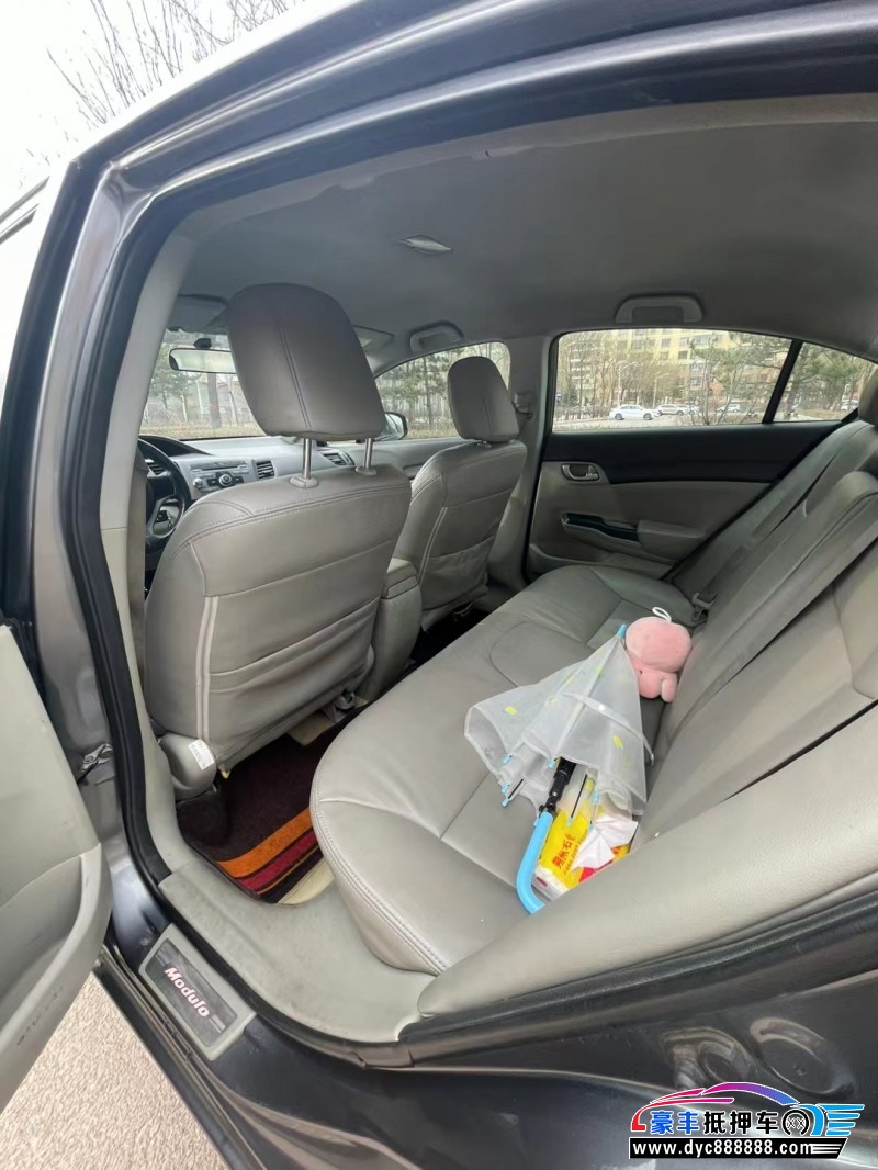 12年本田思域轿车抵押车出售