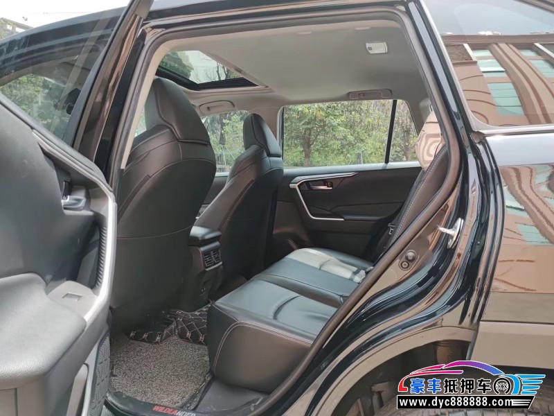 20年丰田威兰达轿车抵押车出售