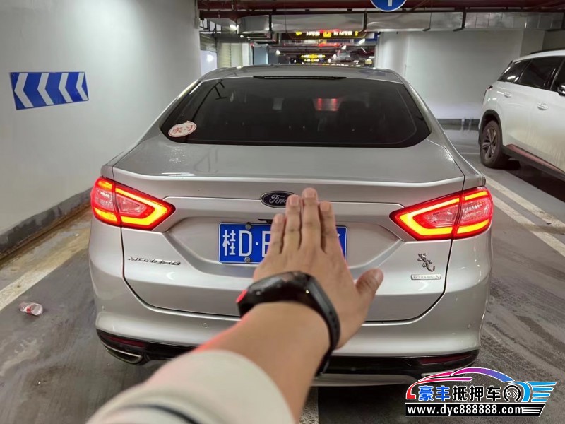 13年福特蒙迪欧轿车抵押车出售