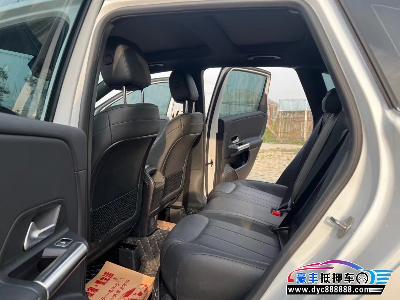 20年奔驰B轿车抵押车出售