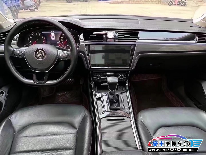 18年大众辉昂轿车抵押车出售