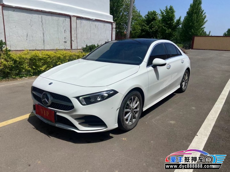 20年奔驰A轿车抵押车出售
