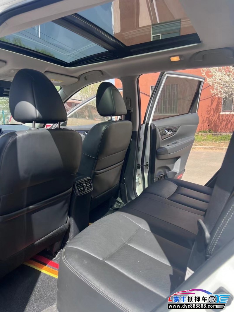 21年日产奇骏SUV抵押车出售