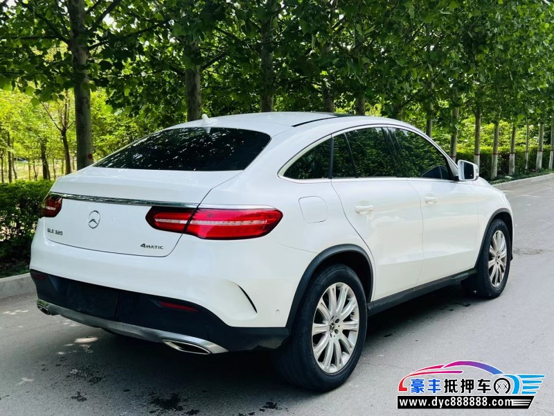 18年奔驰GLE轿车抵押车出售