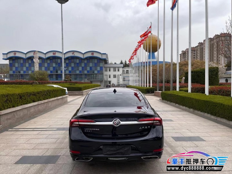 20年别克君越轿车抵押车出售