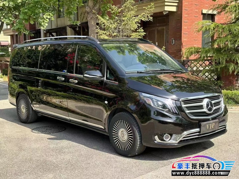 18年奔驰威霆MPV抵押车出售