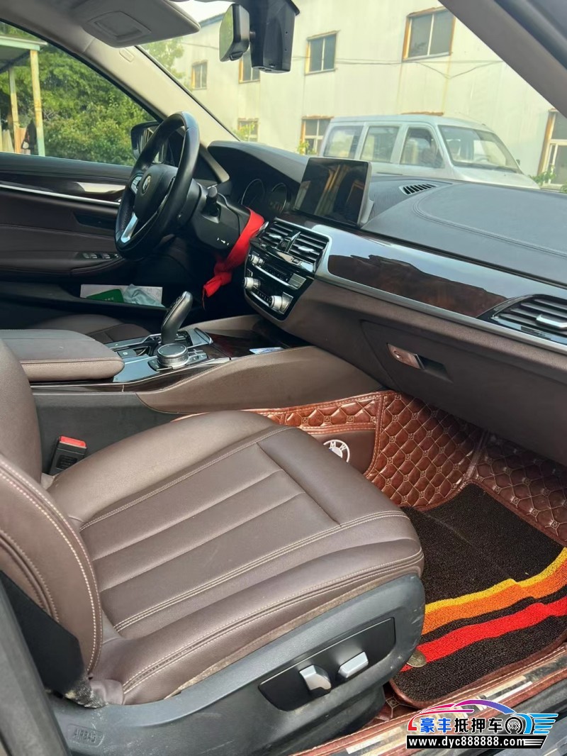 18年宝马5系轿车抵押车出售