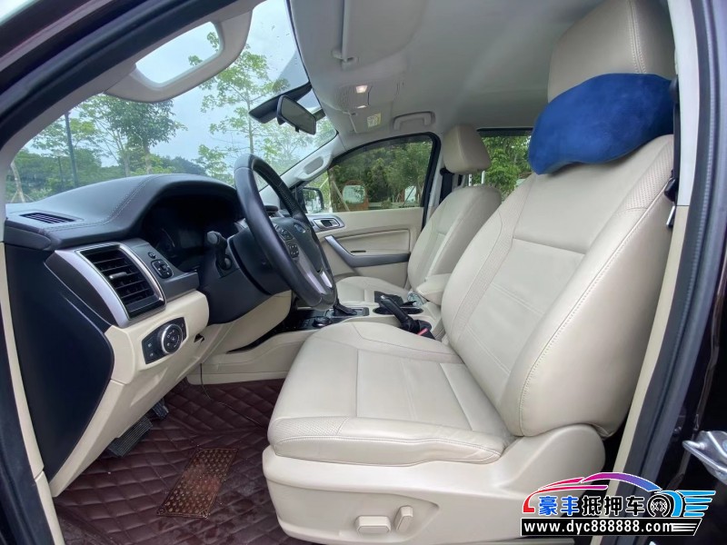 16年福特撼路者轿车抵押车出售