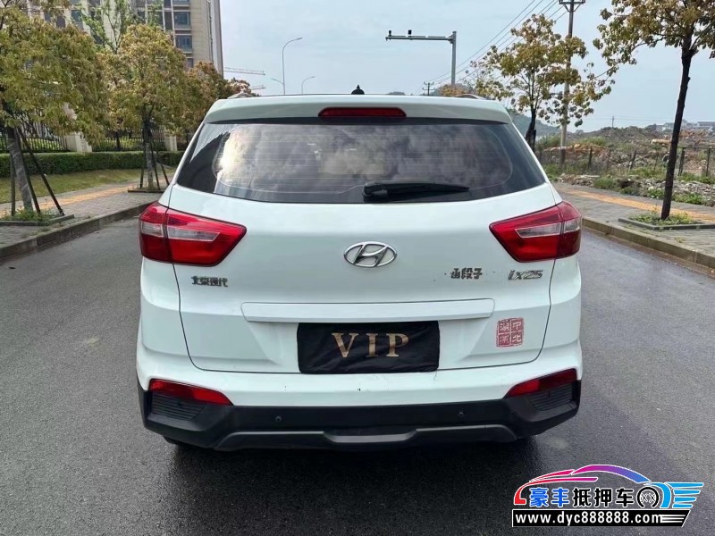 17年现代ix25轿车抵押车出售