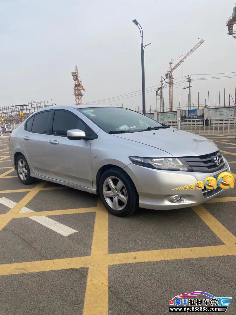 12年本田锋范轿车抵押车出售