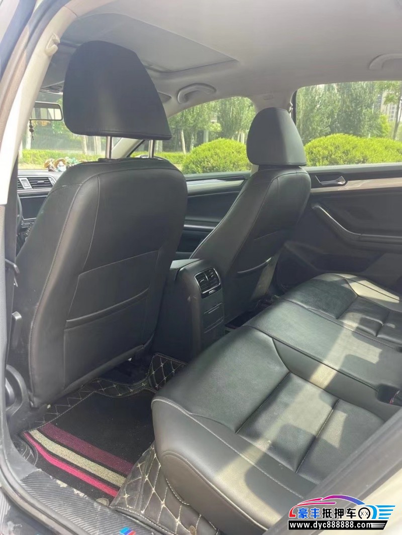 16年大众速腾轿车抵押车出售