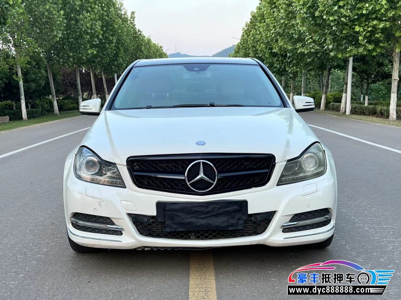 12年奔驰C级轿车抵押车出售