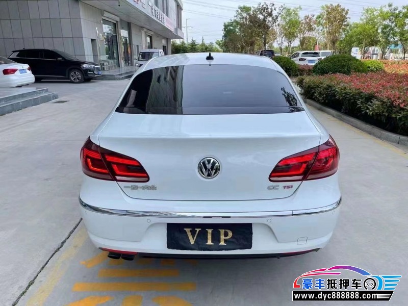 13年大众CC轿车抵押车出售