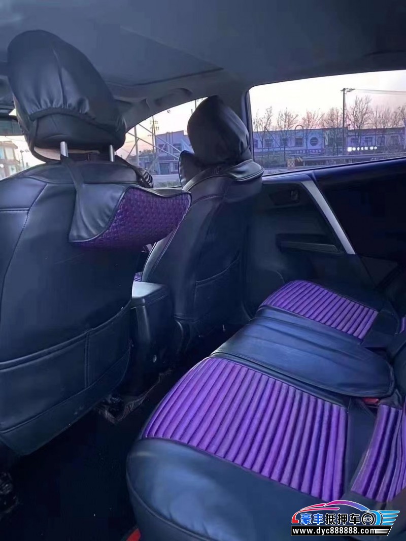 19年丰田RAV4轿车抵押车出售