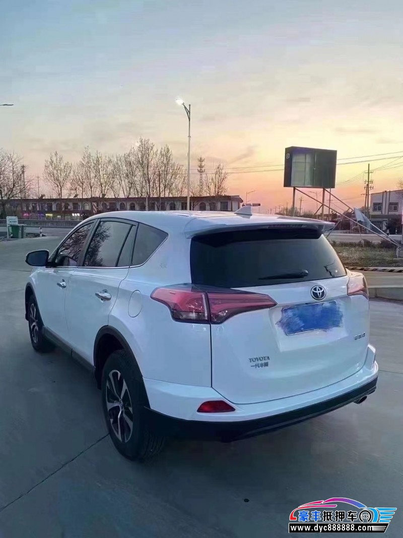 19年丰田RAV4轿车抵押车出售
