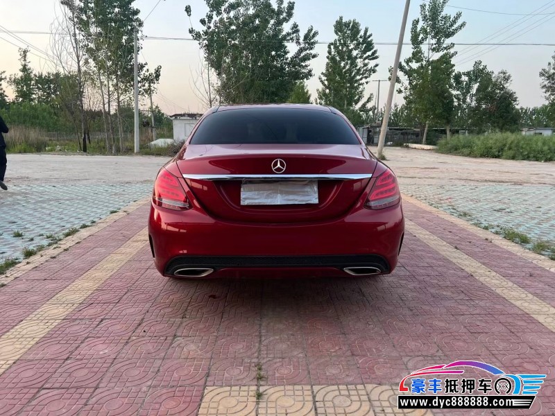 17年奔驰C轿车抵押车出售