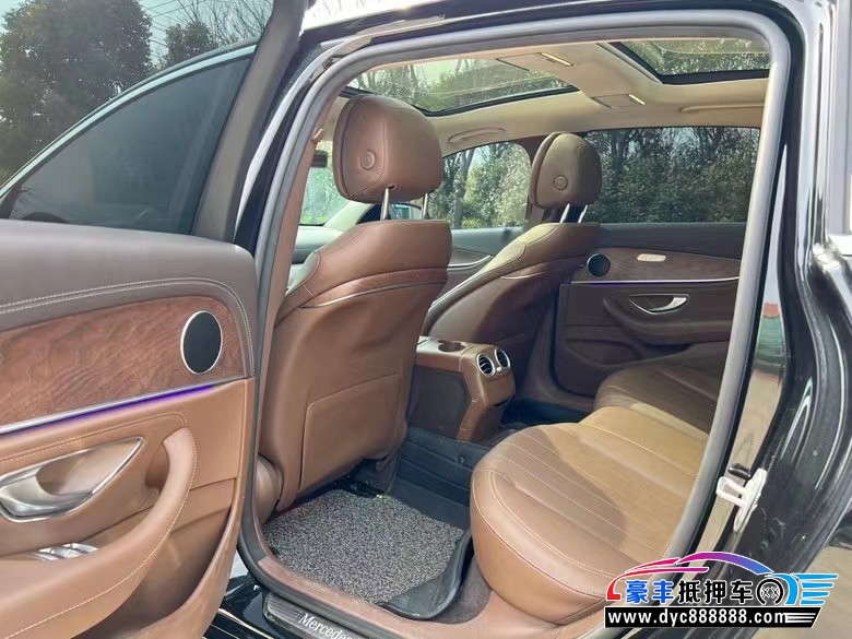 19年奔驰E轿车抵押车出售