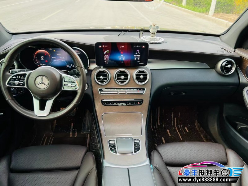 20年奔驰GLC轿车抵押车出售