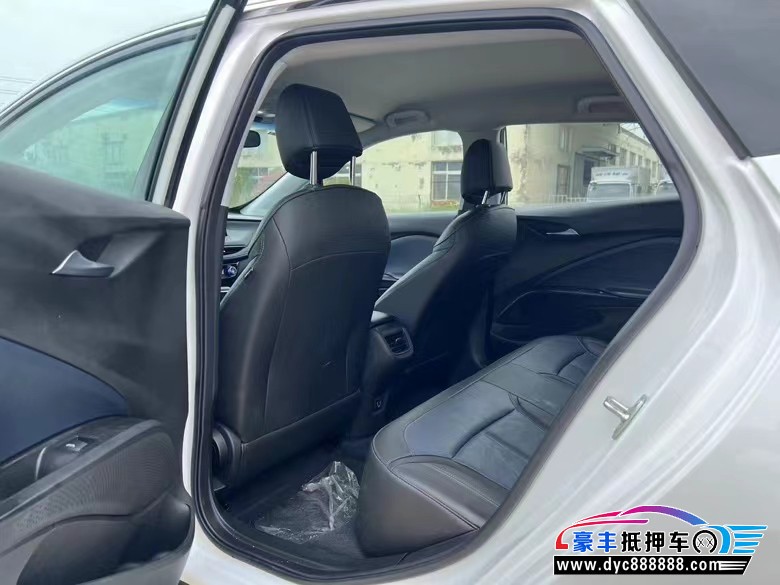 22年别克微蓝轿车抵押车出售