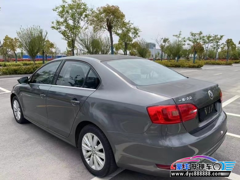 15年大众速腾轿车抵押车出售