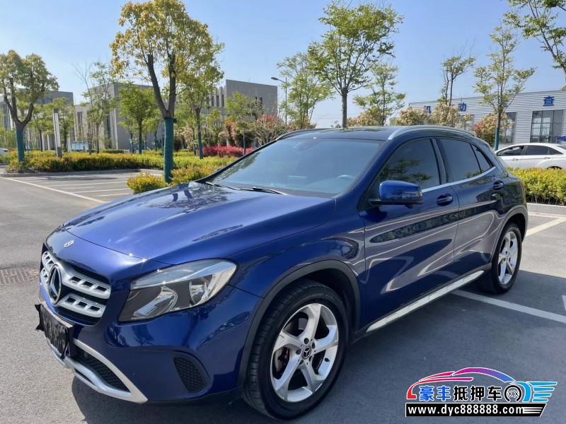 19年奔驰GLA轿车抵押车出售