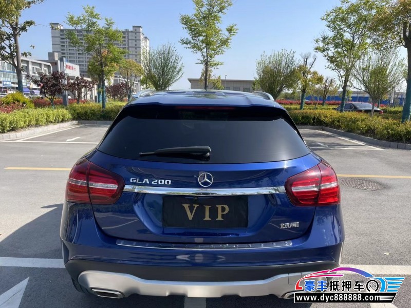 19年奔驰GLA轿车抵押车出售