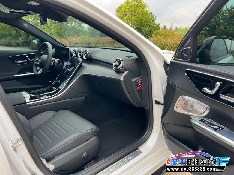 23年奔驰C轿车抵押车出售