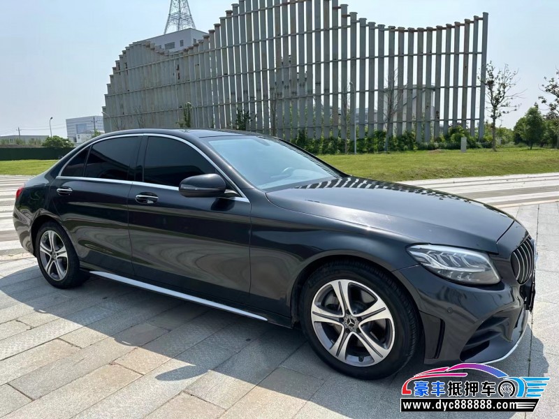 20年奔驰C级轿车抵押车出售