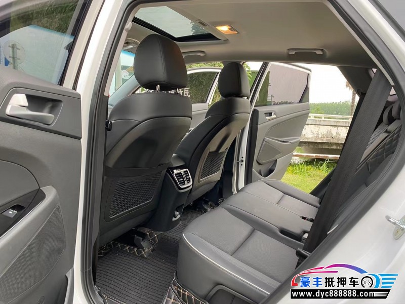 21年现代途胜轿车抵押车出售