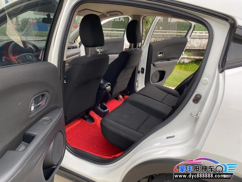 18年本田缤智轿车抵押车出售