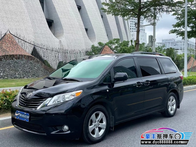 18年丰田塞纳轿车抵押车出售