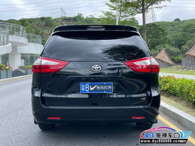 18年丰田塞纳轿车抵押车出售