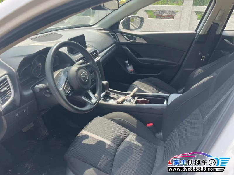 20年马自达昂克赛拉轿车抵押车出售