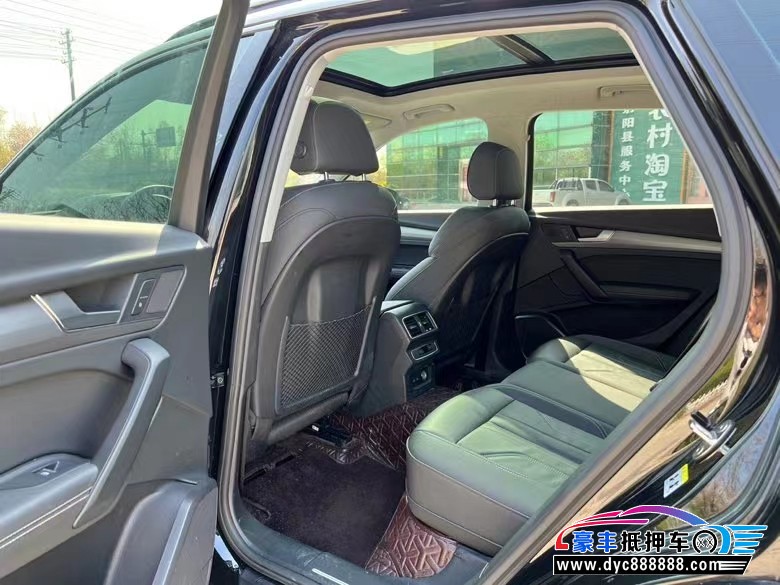 21年奥迪Q5轿车抵押车出售