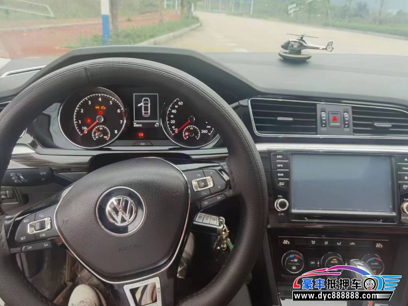 16年大众凌渡轿车抵押车出售