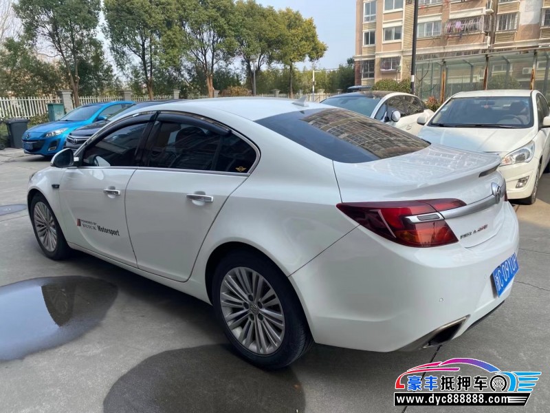 13年别克君威轿车抵押车出售