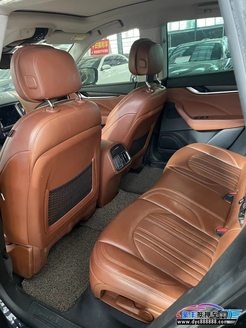 17年玛莎拉蒂莱万特轿车抵押车出售