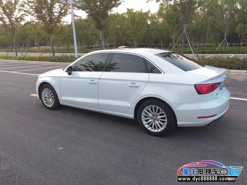 17年奥迪A3轿车抵押车出售