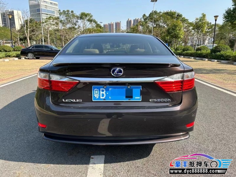 14年雷克萨斯ES轿车抵押车出售