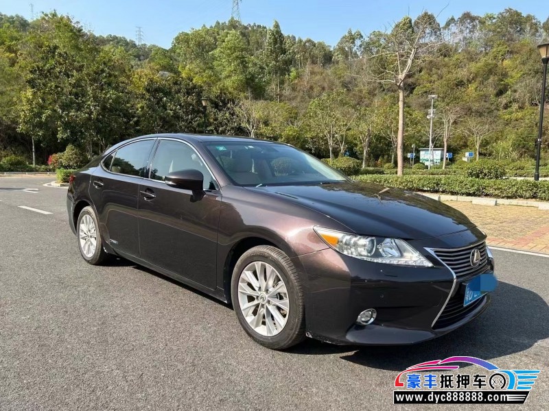 14年雷克萨斯ES轿车抵押车出售