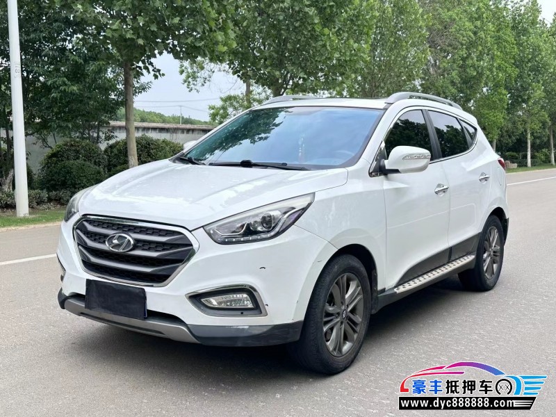 16年现代ix35轿车抵押车出售