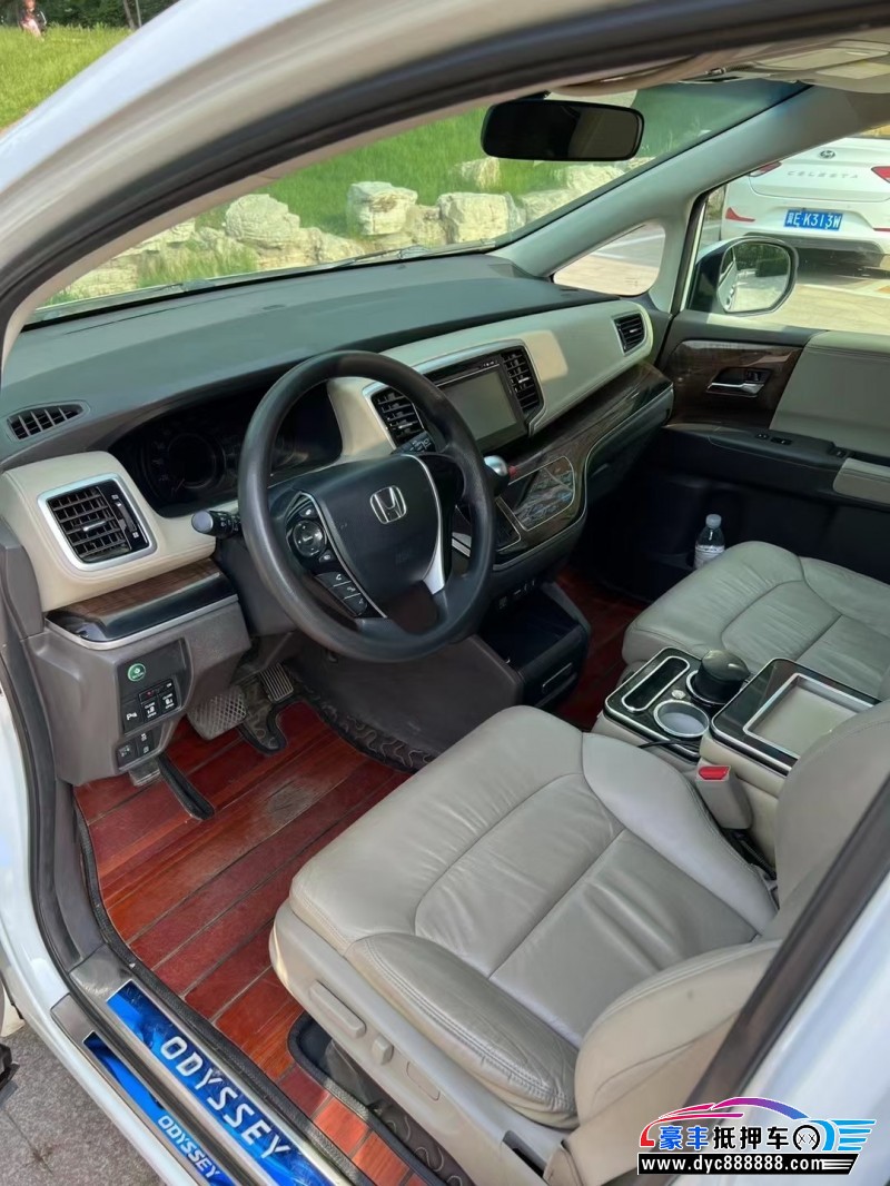 18年本田奥德赛轿车抵押车出售