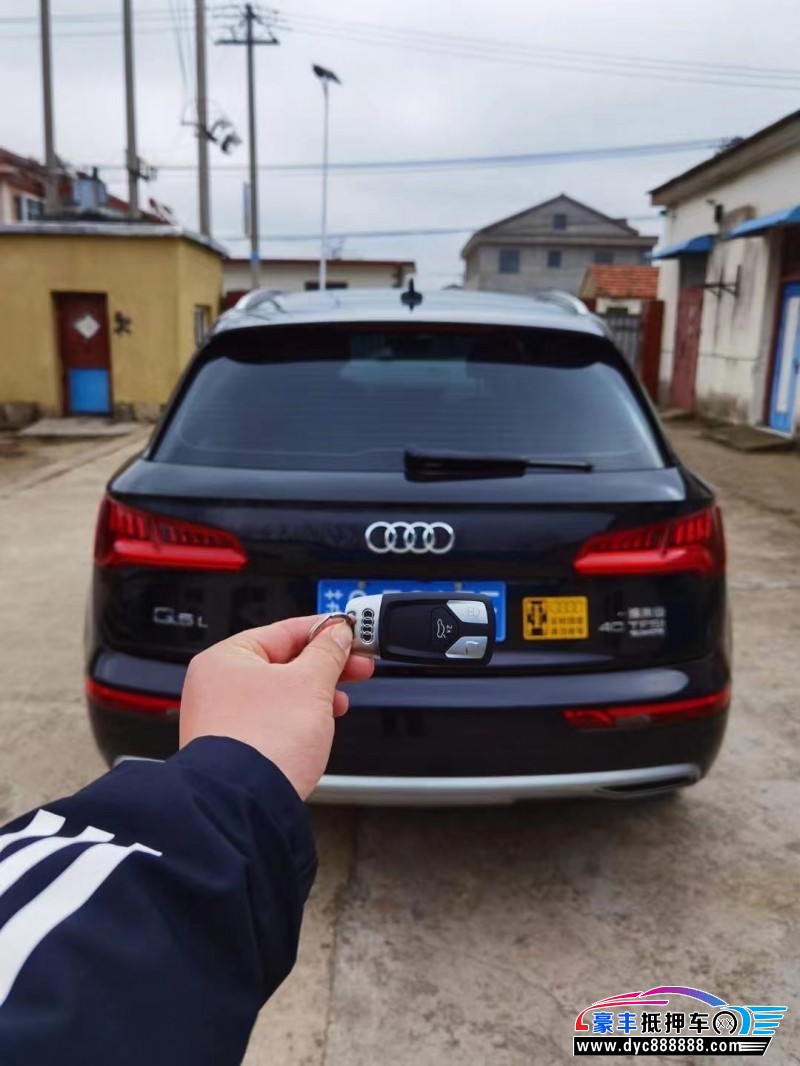 19年奥迪Q5SUV抵押车出售