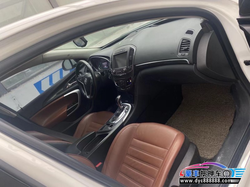 13年别克君威轿车抵押车出售