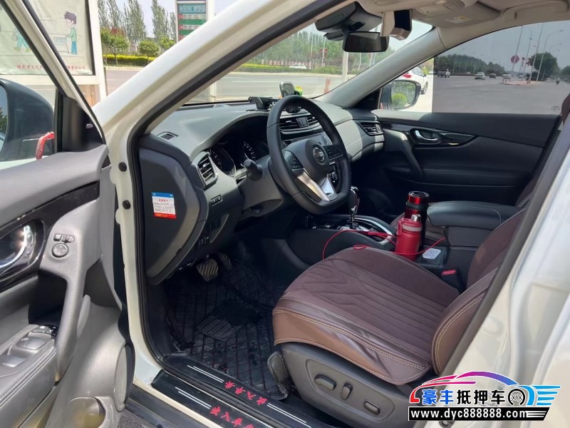 22年日产奇骏SUV抵押车出售