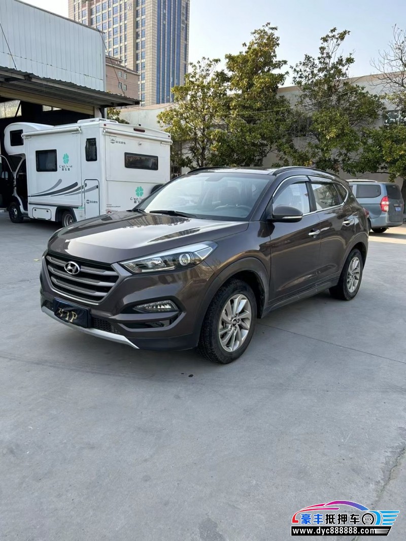 18年现代途胜轿车抵押车出售