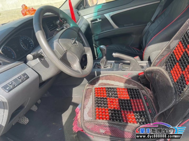 16年海马M6轿车抵押车出售