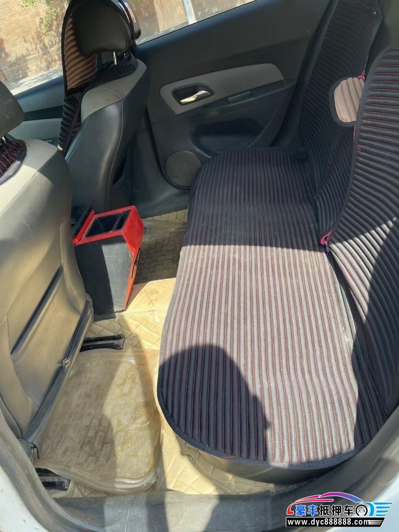 14年雪佛兰科鲁兹轿车抵押车出售